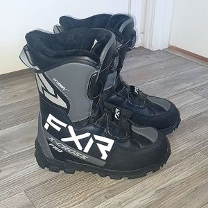 FXR X-Cross Pro BOA Boots. Mens size 9, Womens size 11, Black/white